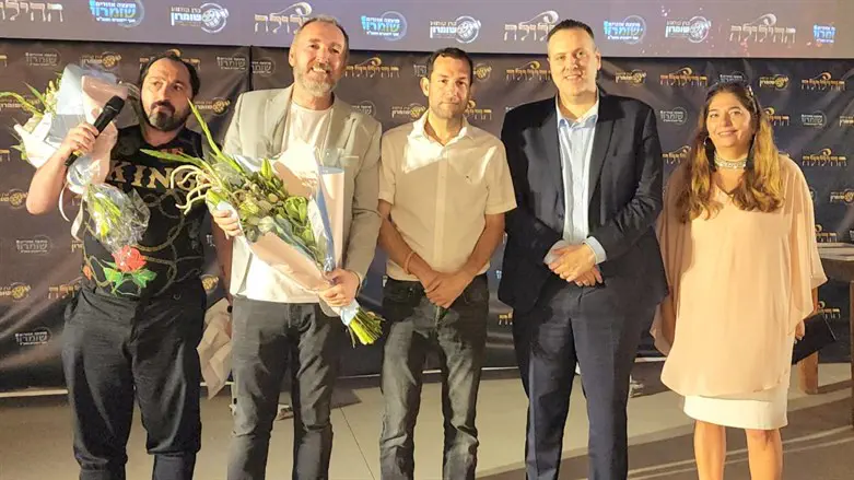 שר התרבות בפרמיירת שנות ה 90 בשומרון