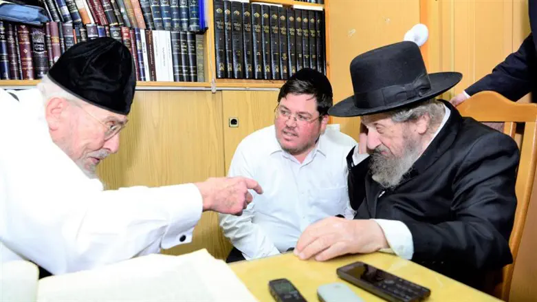 הרב דוב לנדו והרב אזרחי