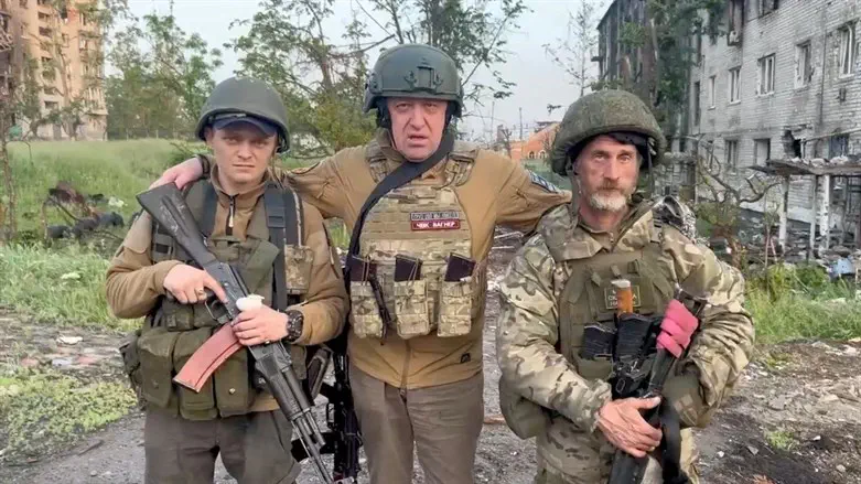Евгений Пригожин и его наёмники "Бибер" и "Долик"