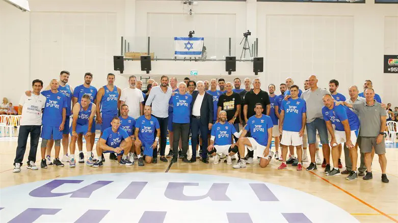 ותיקי הכדורסל הישראלי בהוקרה למומו לוצקי
