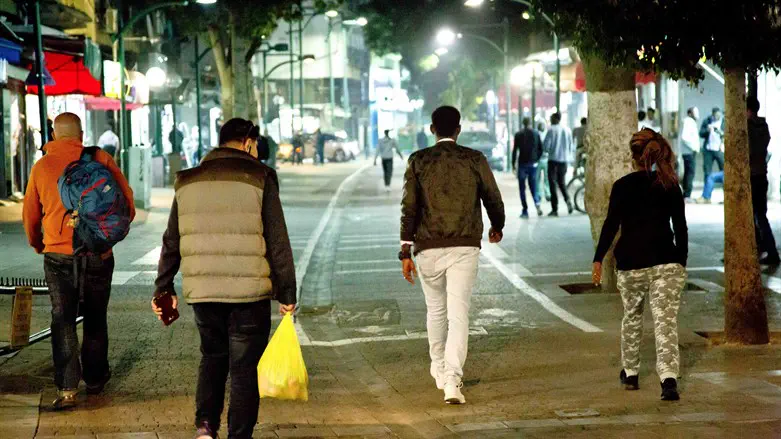 עובדים זרים. ארכיון