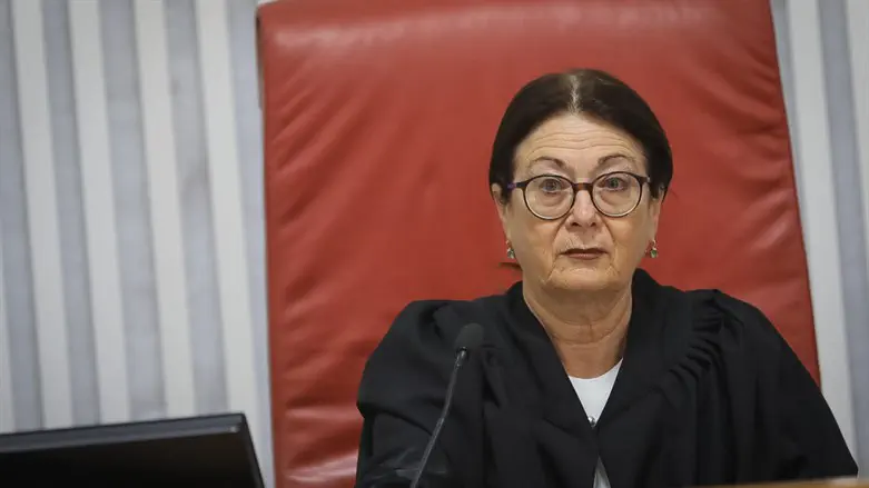 נשיאת בית המשפט העליון אסתר חיות