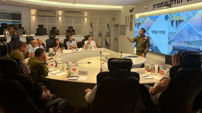 מפקד האוגדה בלוט היום