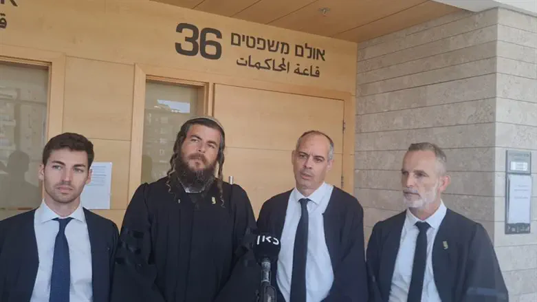 עורכי הדין של העצורים