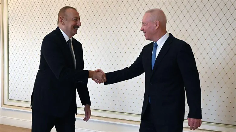 Йоав Галант и Ильхам Алиев