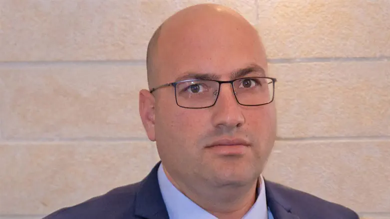 עו"ד יעקובוביץ.