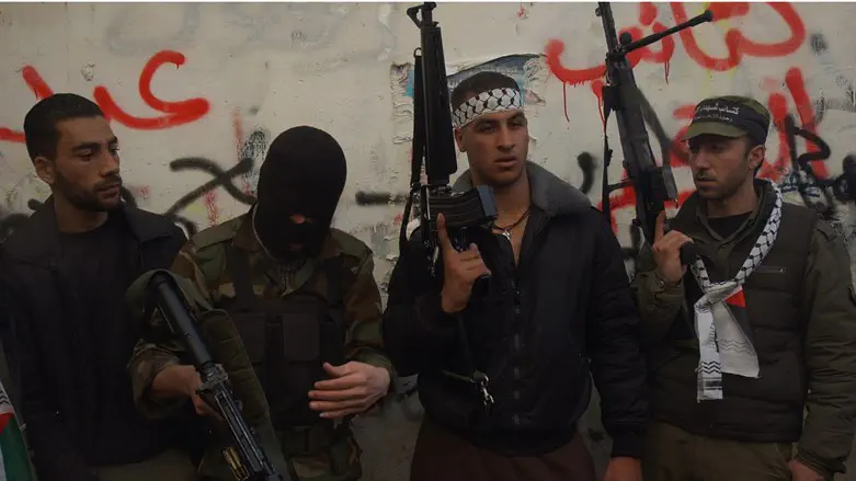 Боевики «Бригады мучеников Аль-Акса». Иллюстрация