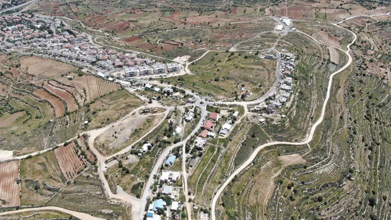 A view of Netiv Ha'avot