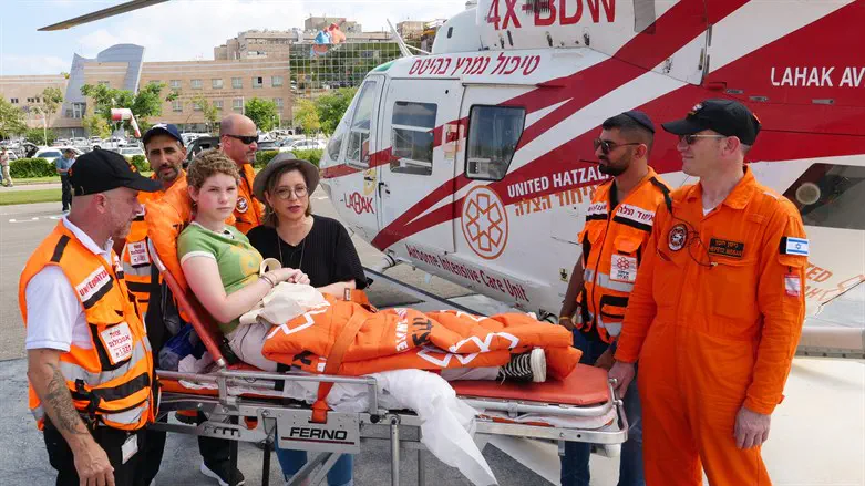 Michal and Raaya Geller arriving at Safra hospital in Tel Hashomer via UH