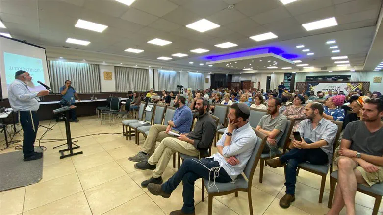 הרב אתרוג בכנס אמונתך