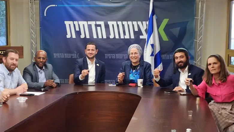 השרה אחרי אישור החוק