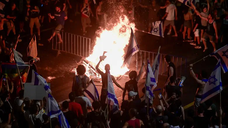 מחאה אלימה באיילון