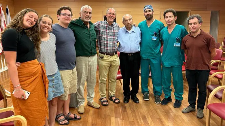 משפחת די עם המושתלים