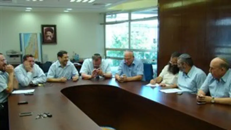 הישיבה המשותפת. אתמול