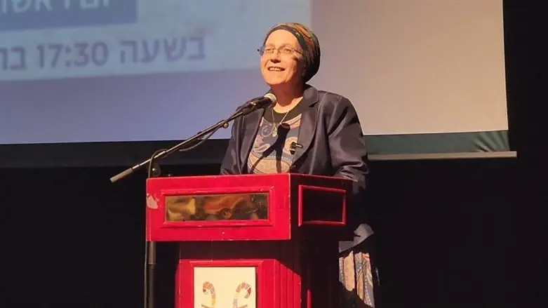 השרה אורית סטרוק בכנס