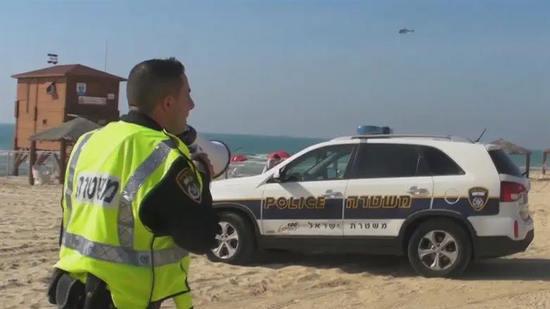 משטרה בחוף באשדוד. ארכיון