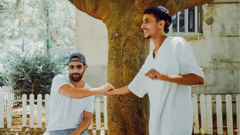 איזי ושיר דוד גדסי