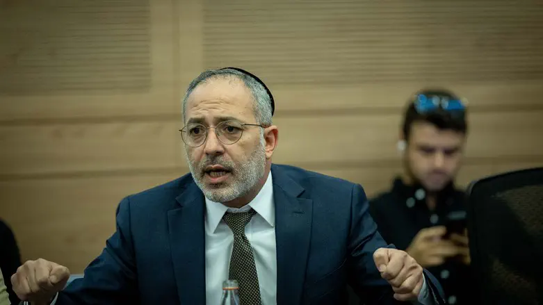 יוזם החוק, חה"כ ארז מלול מש"ס