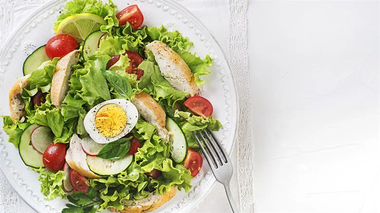 סלט חלבון משאריות עוף