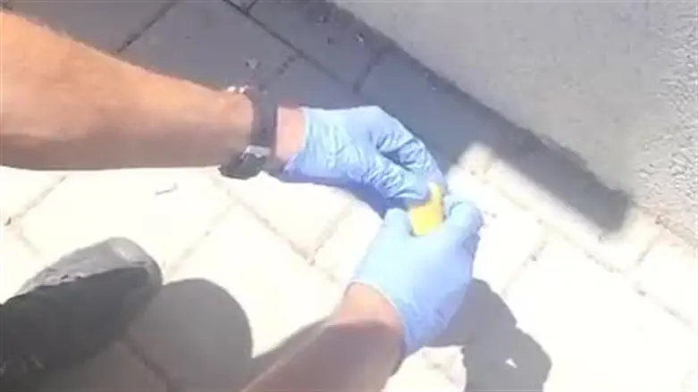 Наркотическое содержимое киндер-сюрприза 