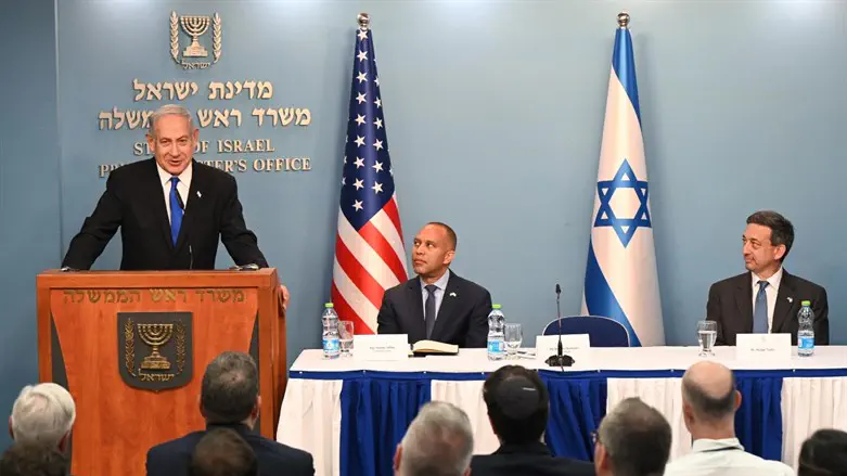 Netanyahu meets Democratic Congressmen