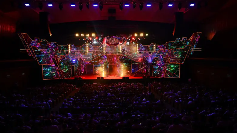 מופע חבורת תריג בבנייני האומה