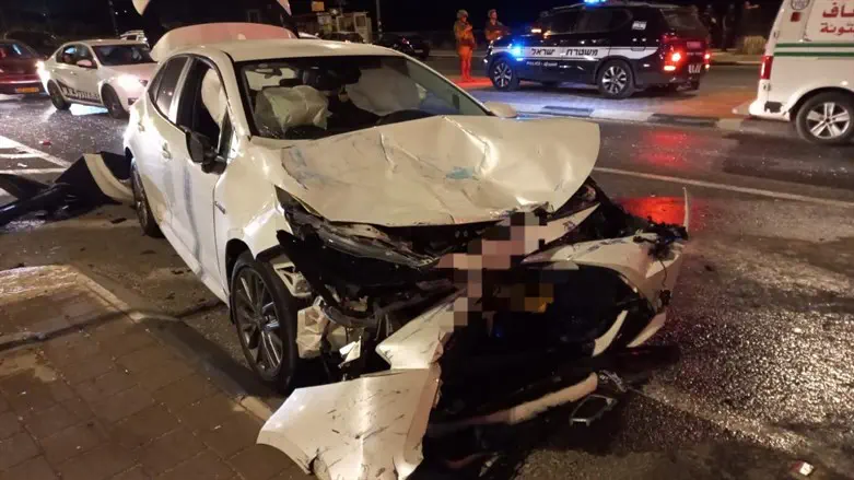 Accident at Giti Avishar junction