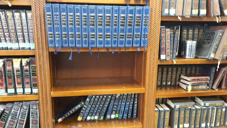 הספרים הועלמו