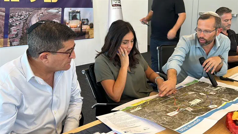 רגב וישראל גנץ