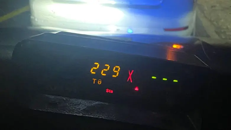 מד המהירות שתפס את הנהג