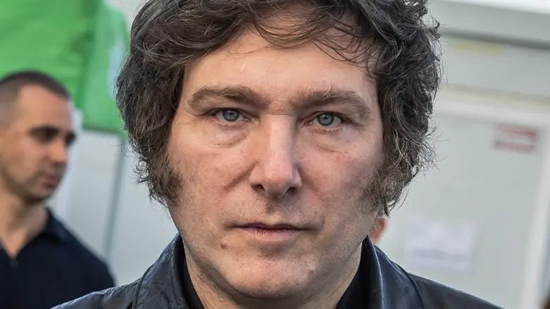 Хавьер Милей