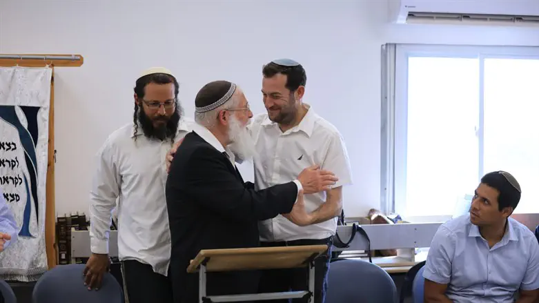 יוסי דגן עם הרב לבנון