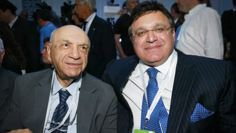 יעקב נמרודי ובנו עופר