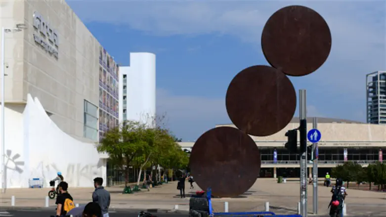 הפסל המוכר בהבימה