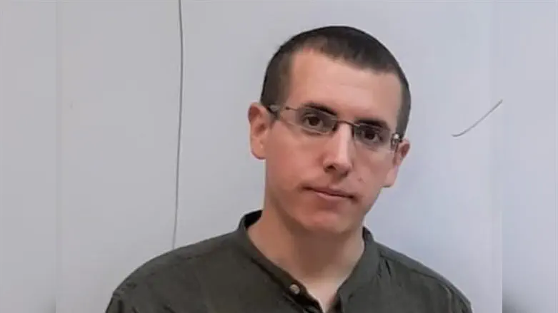 אריאל אדמוני