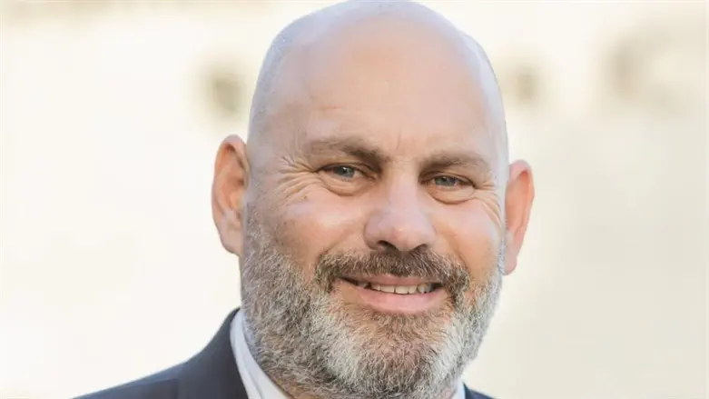 משה (מושיק) אביב