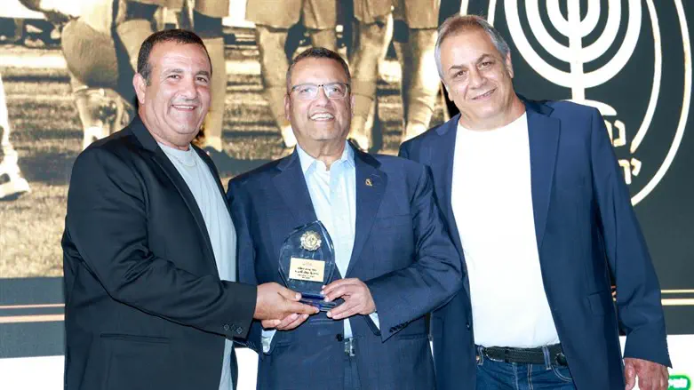 ראש העיר ליאון בערב הגאלה המסורתי