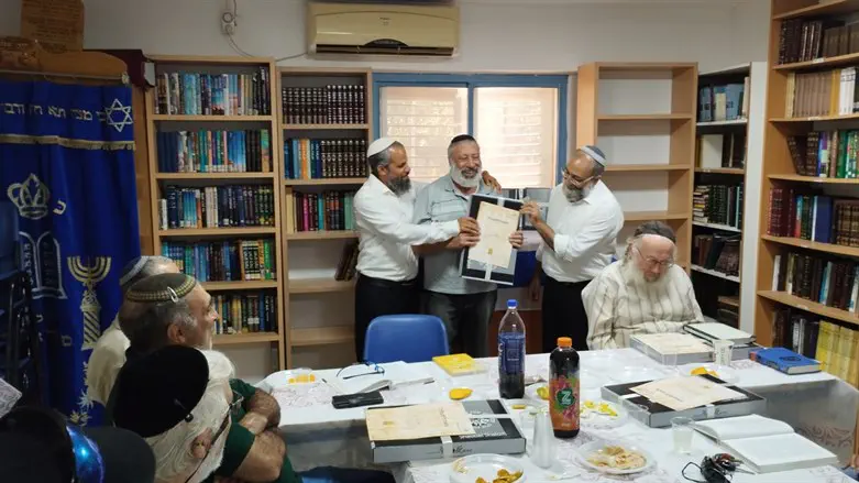 יש לפנסיונרים