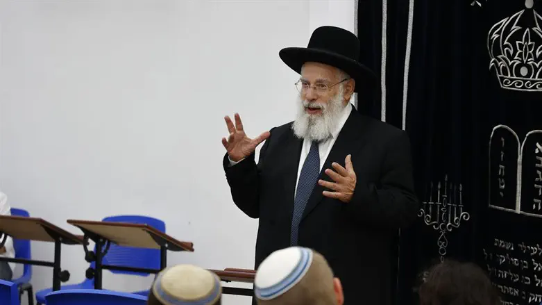 הרב שפירא בחנוכת בית המדרש תורת אברהם