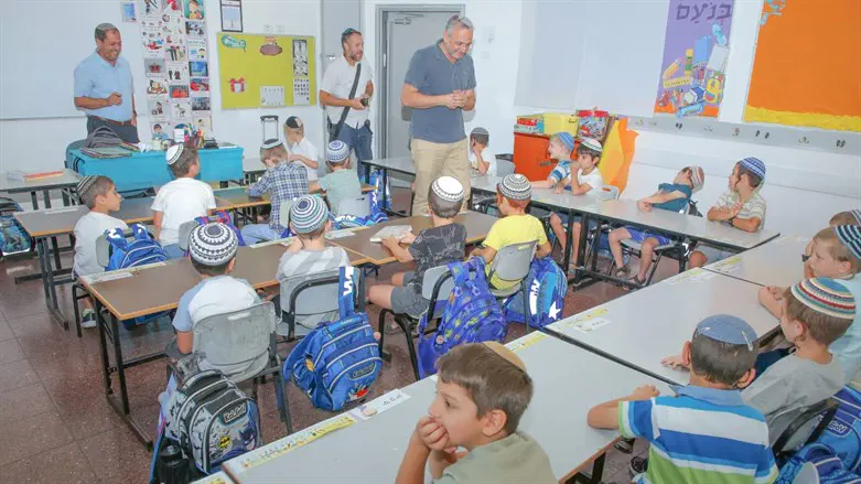 שי אלון בפתיחת שנת הלימודים