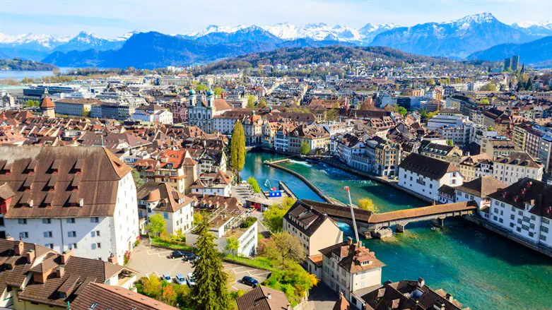 View of the Reuss river and old town of Lucerne (Luzern) city, Switzerland