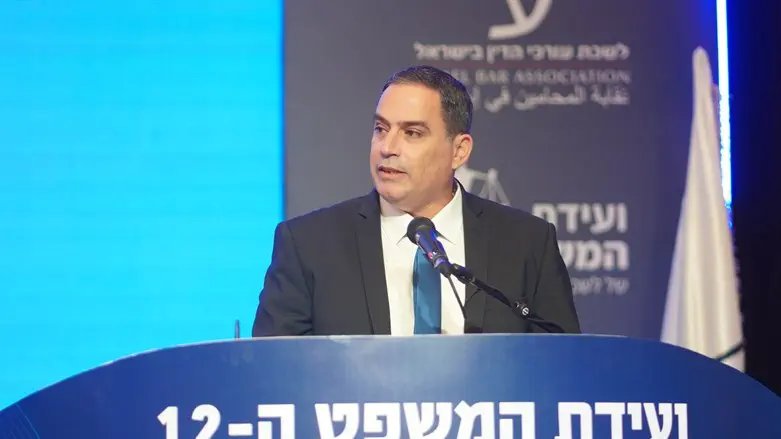 עו"ד עמית איסמן