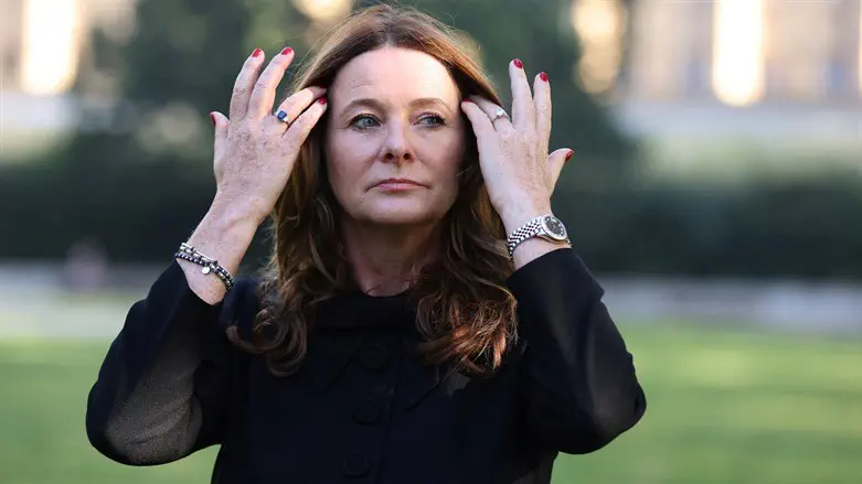 שרת החינוך קיגן