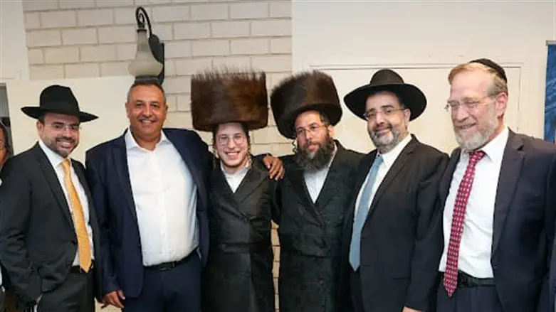 Attendees at Isachar Zalmanovitch's wedding