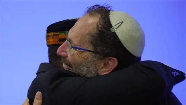 שתי דתות שכם אחד