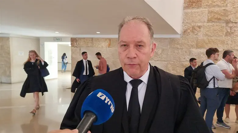 עו"ד אילן בומבך
