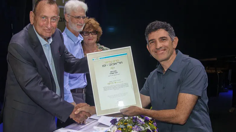 שי צ'רקה זכה בפרס דוש לקריקטורה