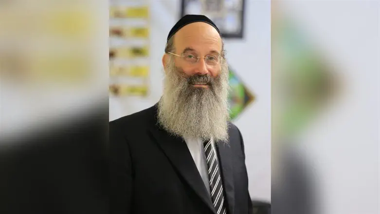 ראש עיריית בני ברק הרב אברהם רובינשטיין