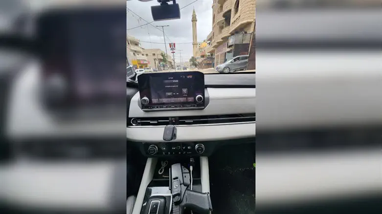 Пистолет в машине Цви Суккота