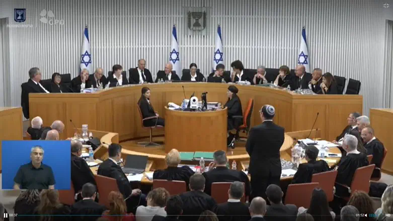 הטיח, בלי רגשי נחיתות, ביקורת קשה בשופטים. חה"כ רוטמן מול שופטי העליון